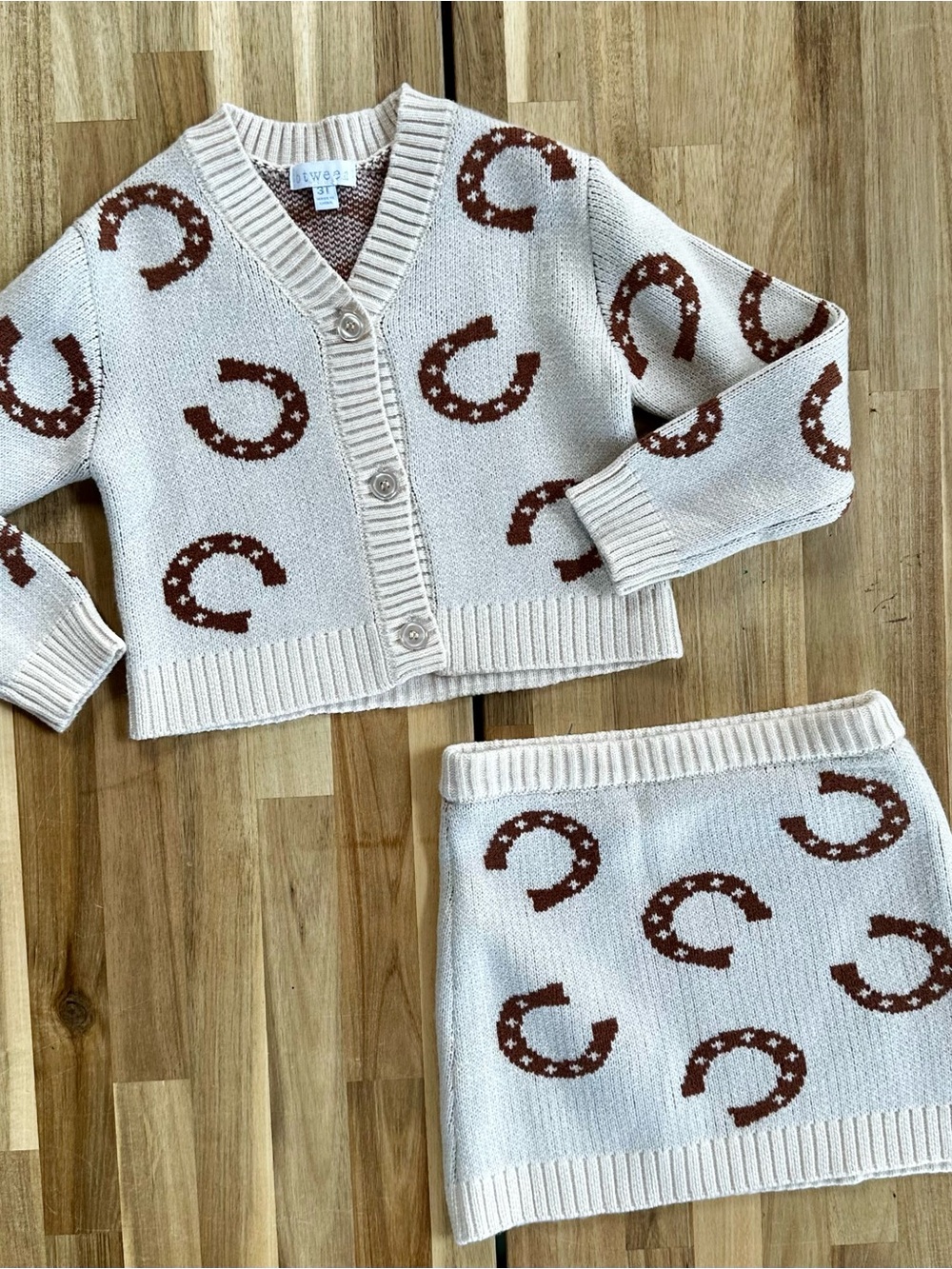 btween Cream Cardigan and Skirt Set with Brown Horseshoe Motif